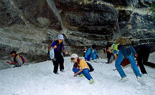 Fertőrákosi kőfejtő (ősmaradványok után kutatva), Fotó: Molnár Balázs